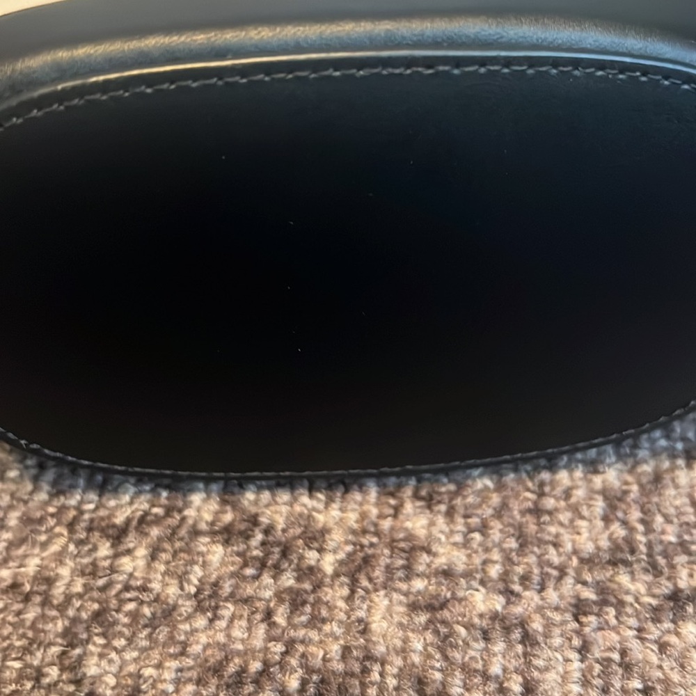 Kate Spade Mini Aubrey Bucket bag. Black and White - Picture 5 of 11